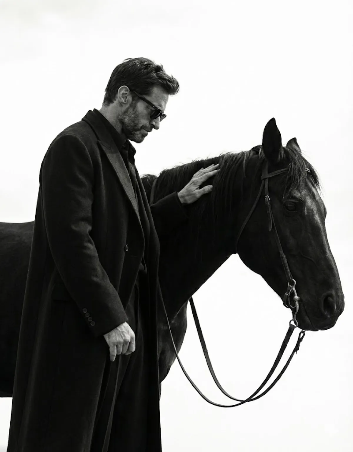 Yaklaşan Güç (Uzak Plan)