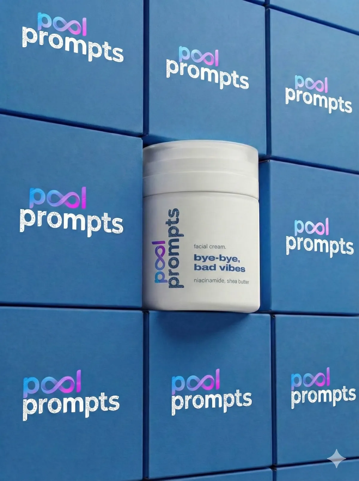 Geometrik Mavi Kutulu Ürün Çekimi