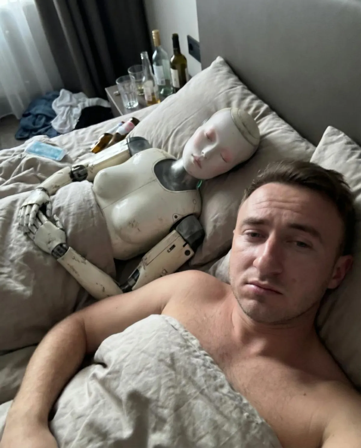 Parti Sonrası Sabah Selfie'si 