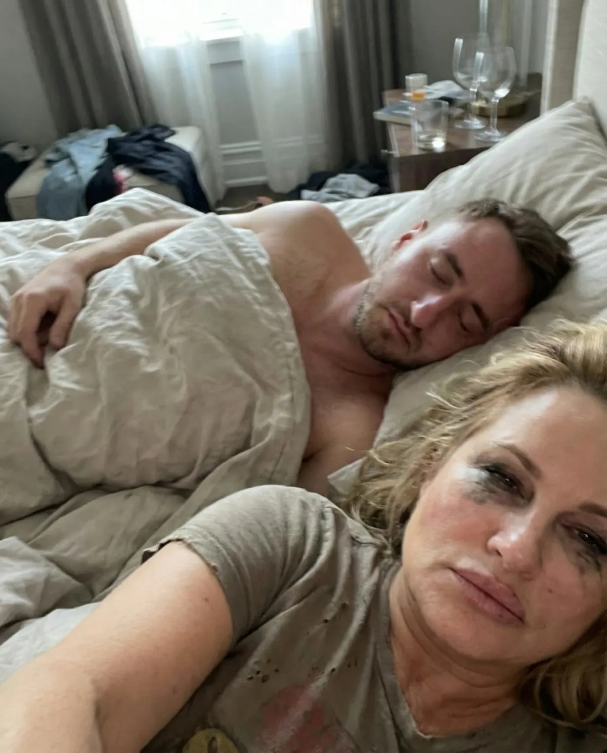 Parti Sonrası Sabah Selfie'si